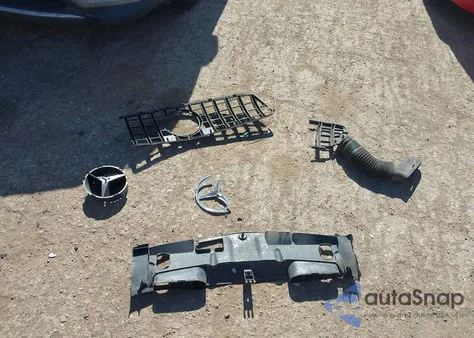 2009 Mercedes-Benz C 300 Luxury 4Matic/Sport 4Matic from USA, damaged, VIN WDDGF81X99R083692